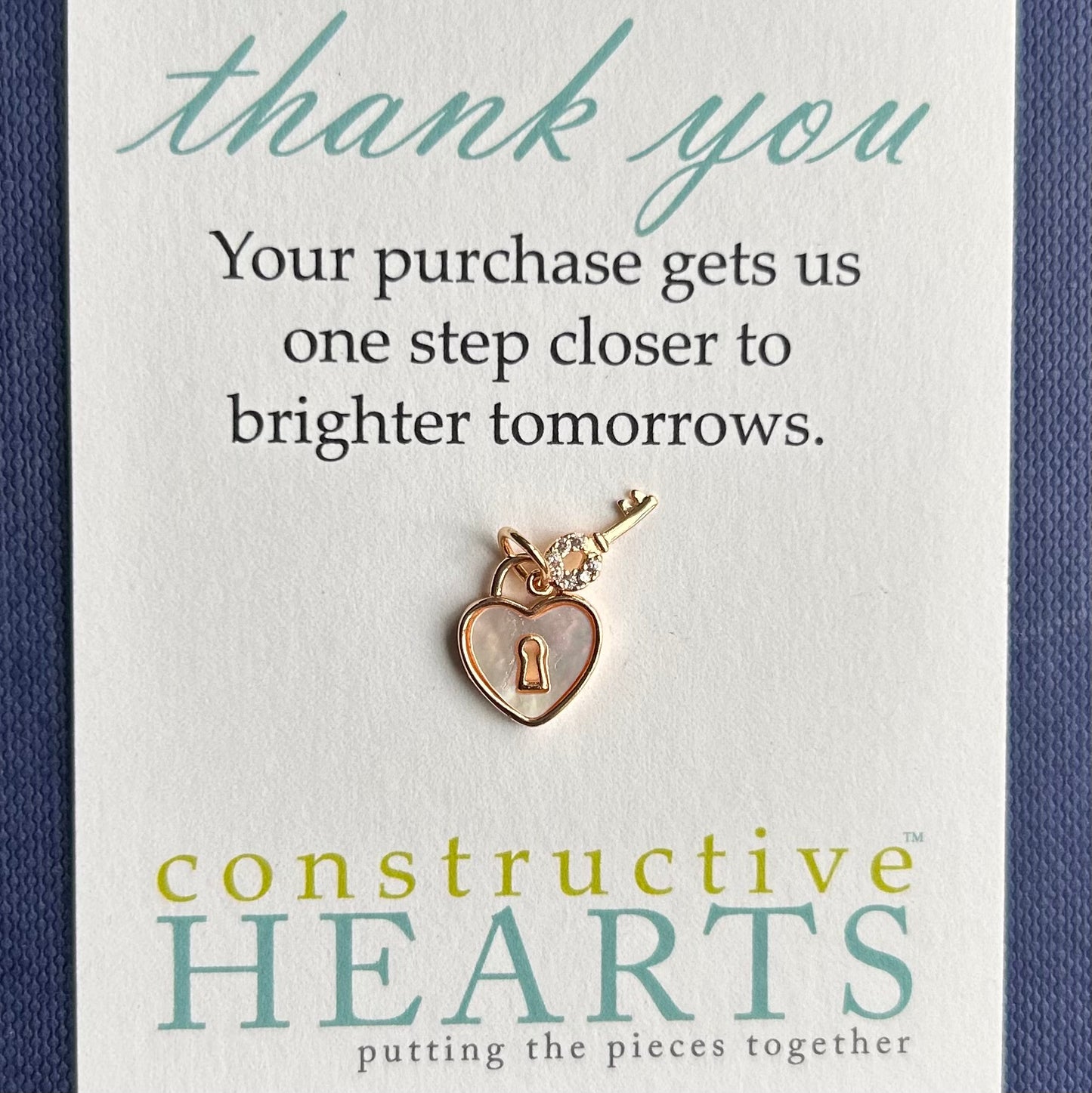 v Heart lock Mother of Pearl with Key