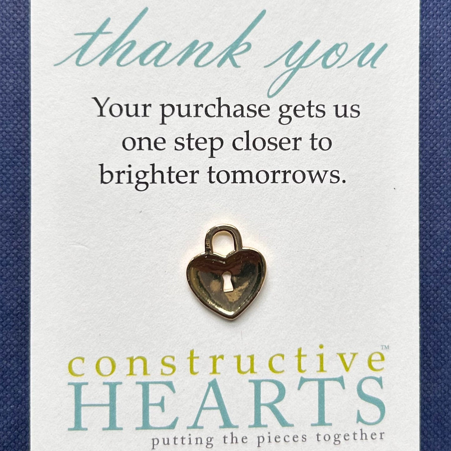 v Heart lock red enamel